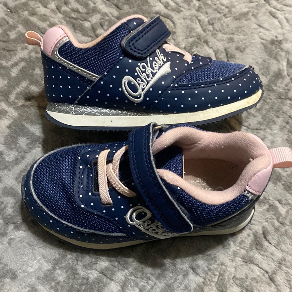 Girls Oshkosh B’gosh sneakers. Size 7